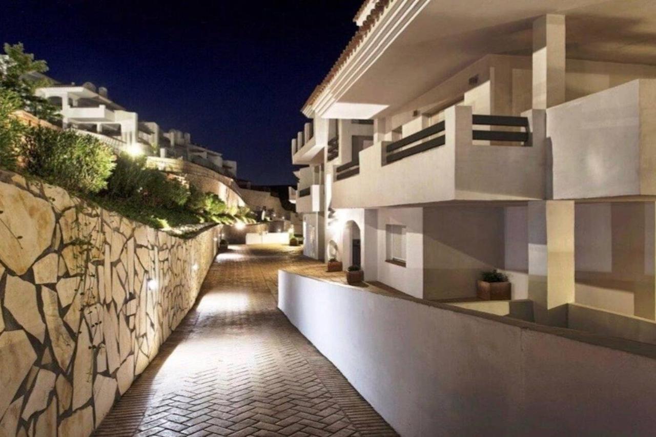 Ferienwohnung Penthouse Mit Privatem Jacuzzi In Marbella - La Mairena Ojén Exterior foto
